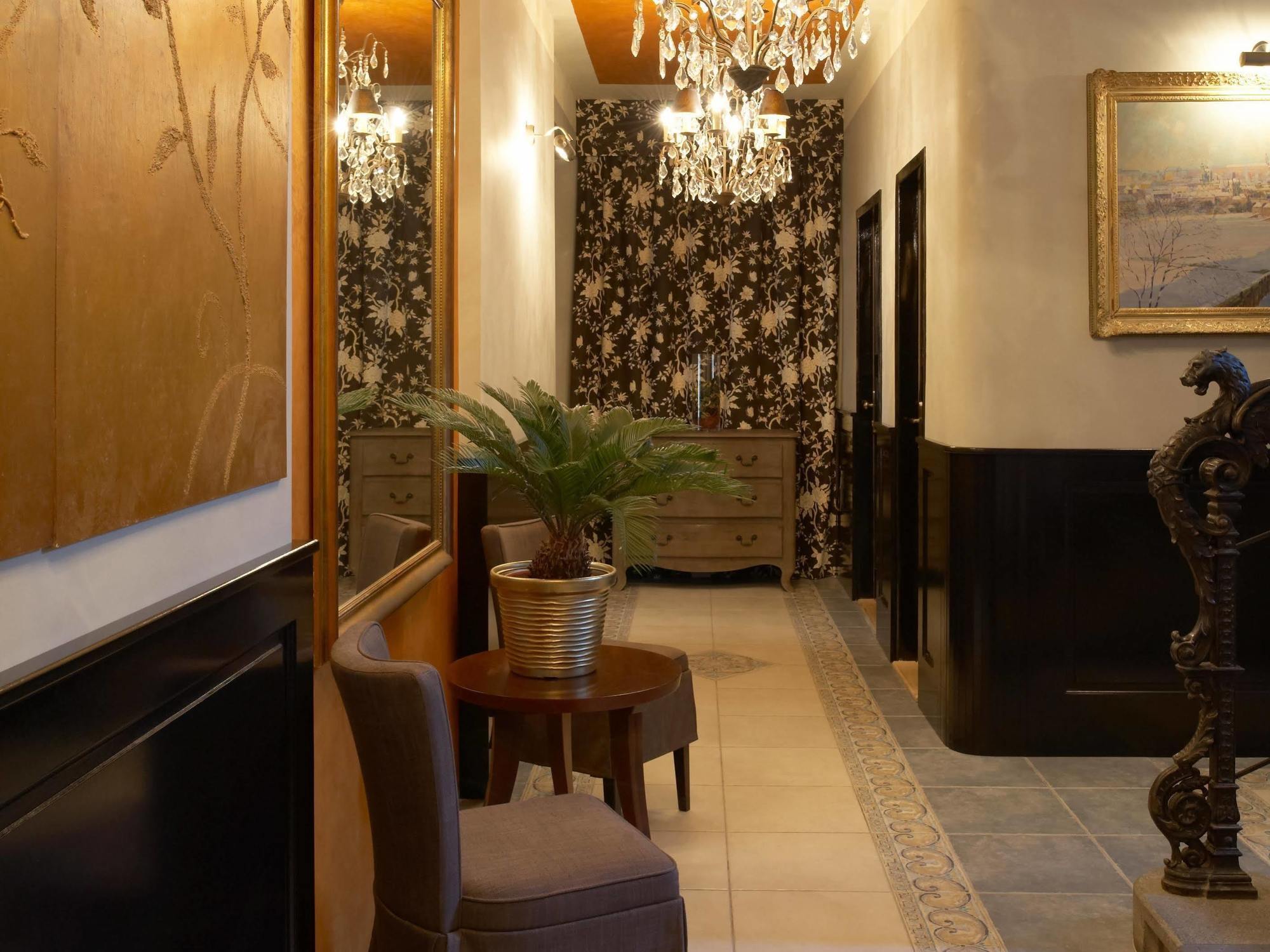 Numa Root 4* Praag